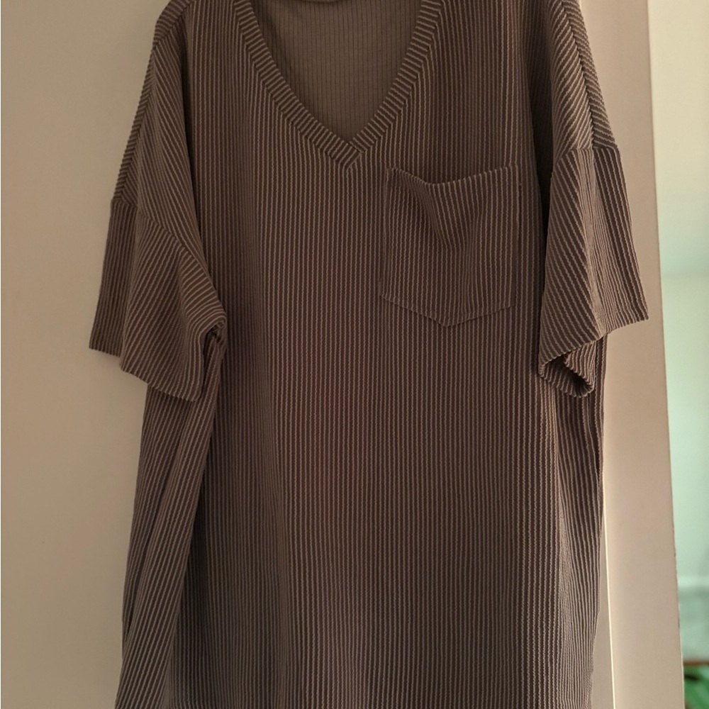 Brown V-Neck Ribbed T-Shirt